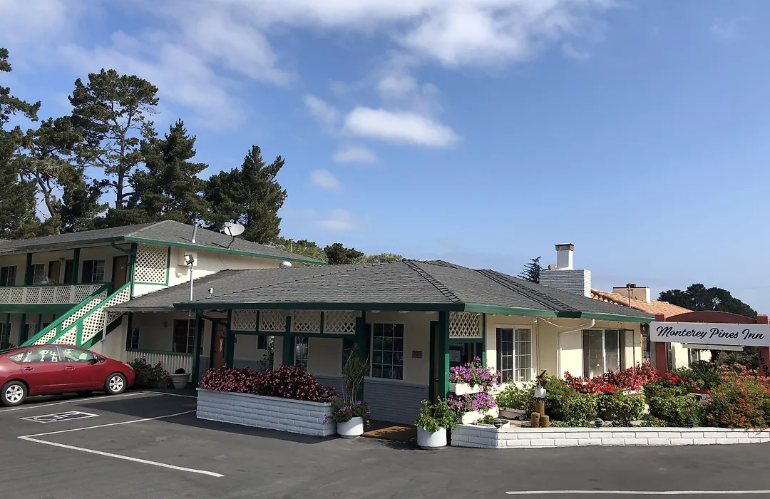 Monterey Pines Inn-1